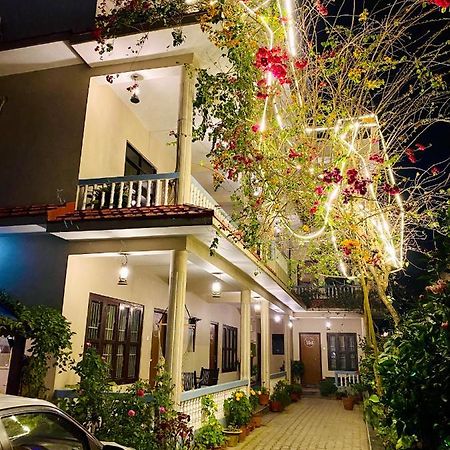 Peacock - A Family-Run Hotel سوراها المظهر الخارجي الصورة
