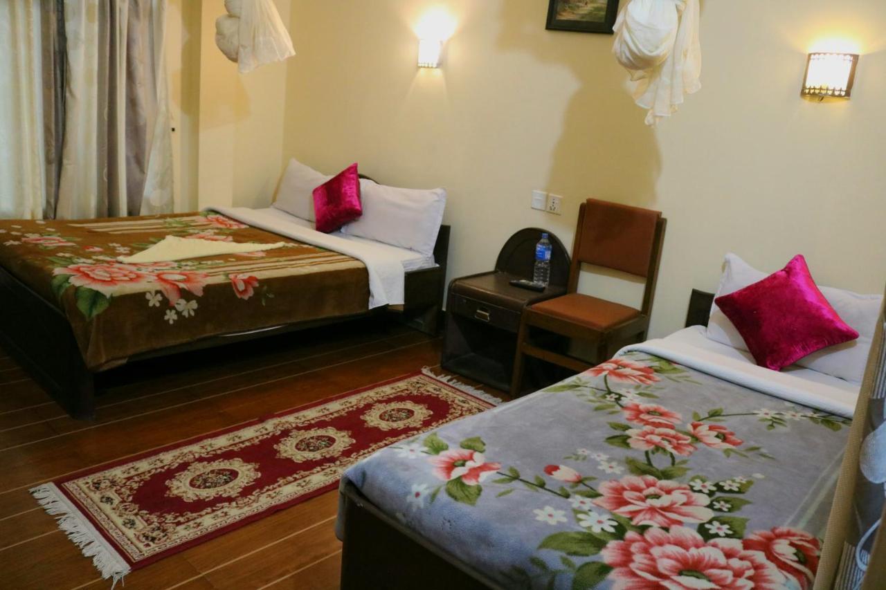 Peacock - A Family-Run Hotel سوراها المظهر الخارجي الصورة